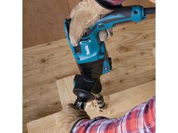 Перфоратор MAKITA HR 2630 в чем. (800 Вт, 2.4 Дж, 3 реж., патрон SDS-plus, вес 2.8 кг)