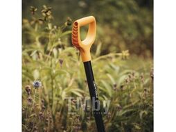Лопата штыковая FISKARS Solid