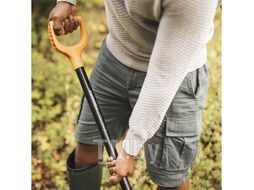 Лопата штыковая FISKARS Solid