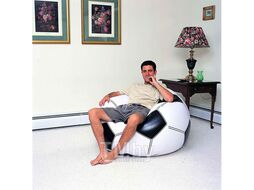 Надувное кресло Bestway Soccer Ball (114x112x66) 75010