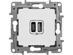 Розетка Legrand Etika 672235 (белый)