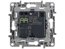 Розетка Legrand Etika 672235 (белый)