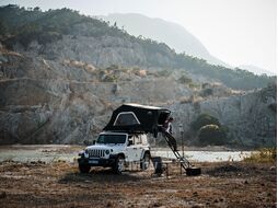 Палатка на крышу автомобиля Voyager 250 Pro ECO Wild Land 900008-0003-0005