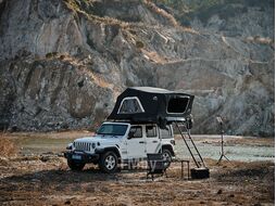 Палатка на крышу автомобиля Voyager 160 Pro ECO Wild Land 900008-0002-0002