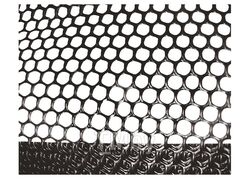 Сетка газонная в рулоне 2х30, ячейка 9х9 мм - черная 64500